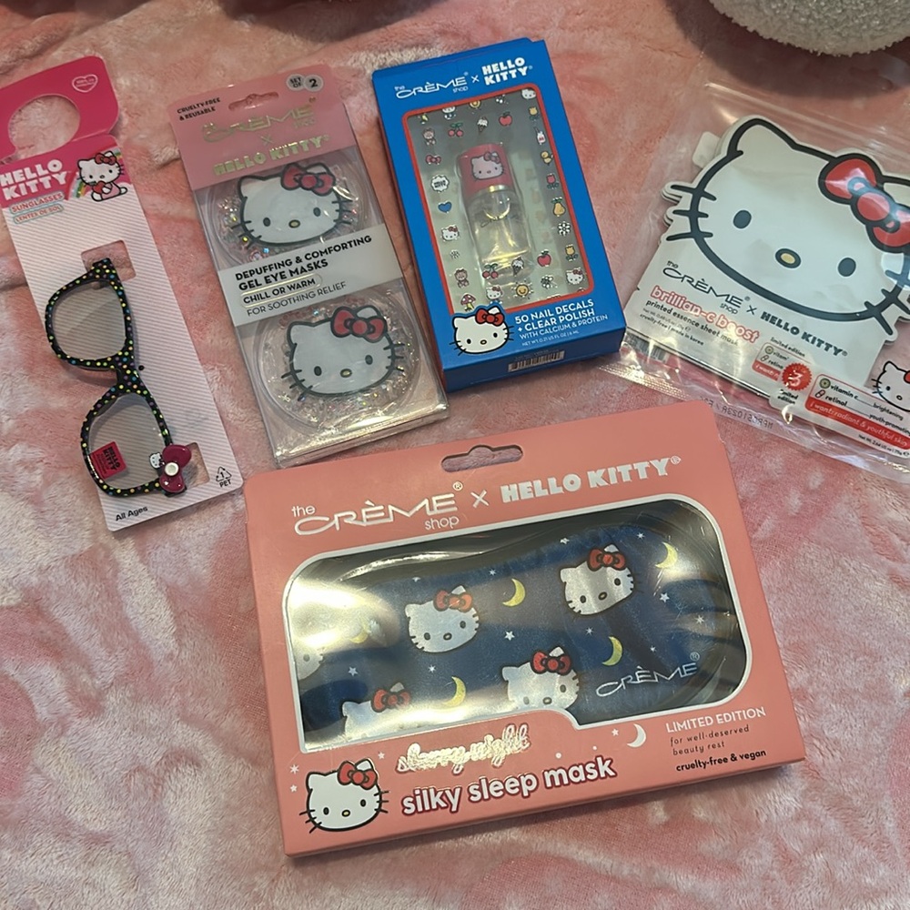 5 piece Hello Kitty Bundle, Self Care NEW